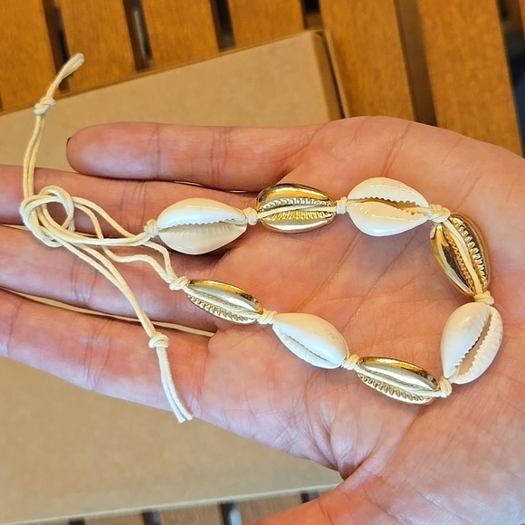 Shell Bracelet Set - Picture 6 of 7